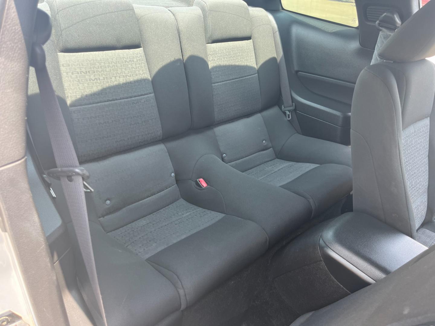 2007 SILVER /gray Ford Mustang (1ZVFT80N475) , Automatic transmission, located at 14700 Tomball Parkway 249, Houston, TX, 77086, (281) 444-2200, 29.928619, -95.504074 - Photo#13